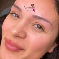 Naturally microbladed hair strokes